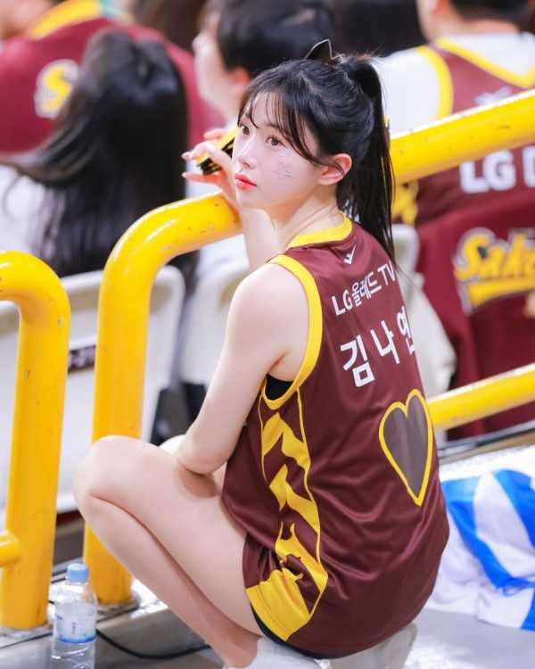 1090285511_St14YnIi_1741917234.jpg