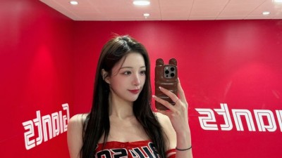 이호정 목나경 최홍라 박담비 김가현 김나현 공서윤 박수연 박예빈 이윤서 윤채원 오효정 롯데자이언츠2025