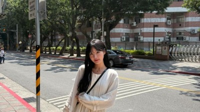 최홍라
