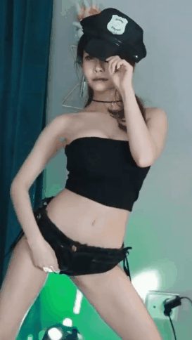 하정 슬랜더 바디핏 튜브탑에 숏팬츠