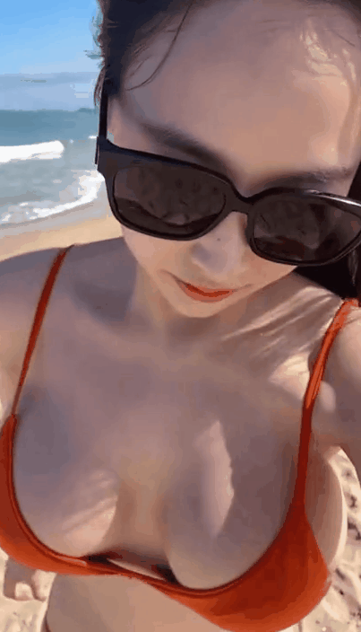 중력의 영향을 받는 누나