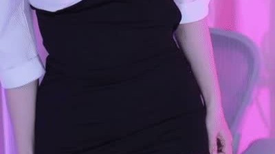 여캠모드에 진심인 BJ 러아 옷 내리고 가슴골 바운스