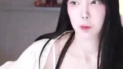 단추오픈 흰 끈나시 숙인 가슴골 회색 돌핀 겨우디