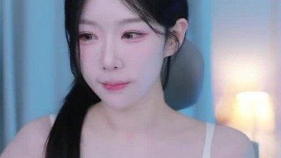 회색 브라렛 가슴골 꿀복근 기래민