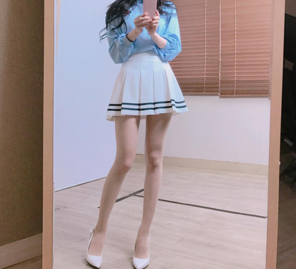 요새는 테니스치마 안입냐?