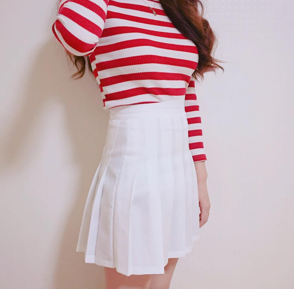 요새는 테니스치마 안입냐?