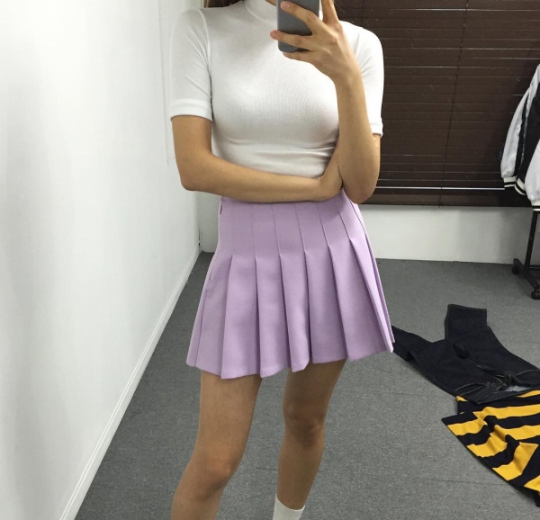 요새는 테니스치마 안입냐?