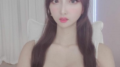 K치어리더이다연푹파인V넥